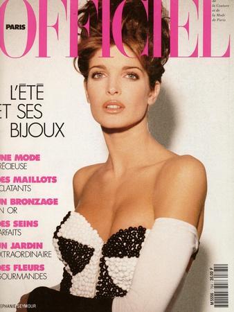 L'Officiel, June 1991 - Stéphanie Seymour, un Soutien-Gorge-Bijou Très  Éton' Prints - Jean-Daniel Lorieux | AllPosters.com