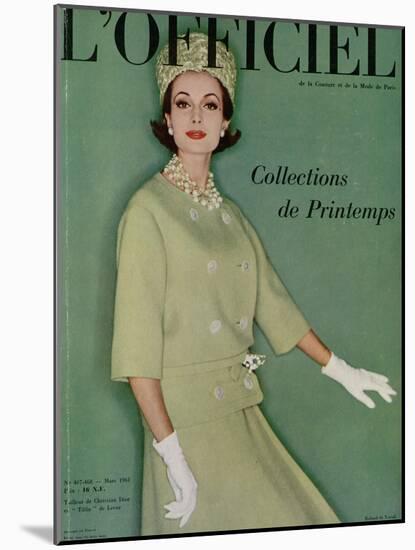 L'Officiel, March 1961 - Tailleur de Christian Dior en Tilfiz de Lesur-Roland de Vassal-Mounted Art Print