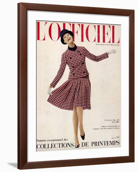 L'Officiel, March 1965 - Tailleur de Christian Dior Entopkapi Pure Laine Peignée de Raimon-Guégan-Framed Art Print