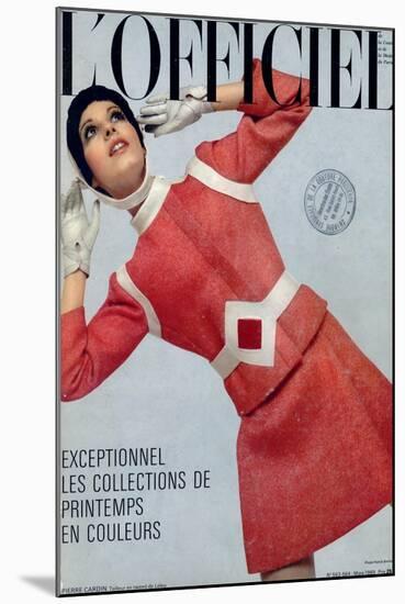 L'Officiel, March 1969 - Pierre Cardin, Tailleur en Tweed de Leleu-Patrick Bertrand-Mounted Art Print