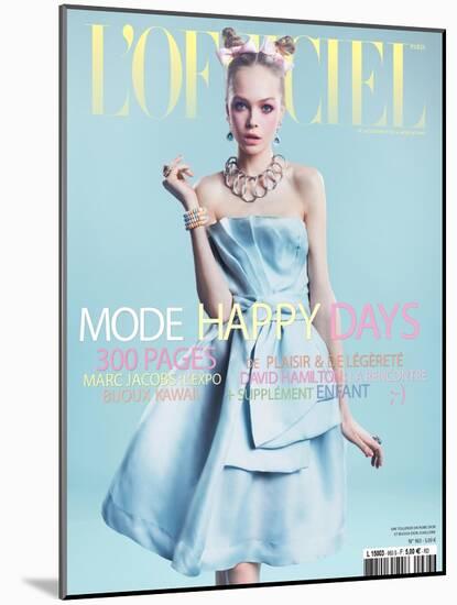 L'Officiel, March 2012 - Siri Tollerod-Marcin Tyszka-Mounted Art Print