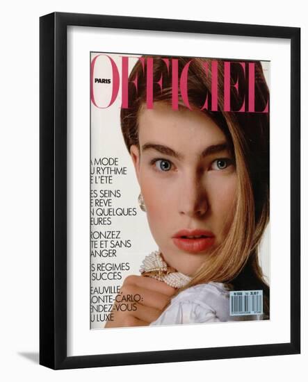 L'Officiel, May 1989 - Chemise Légère de Claude Montana-Jonathan Lennard-Framed Art Print