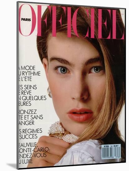 L'Officiel, May 1989 - Chemise Légère de Claude Montana-Jonathan Lennard-Mounted Art Print