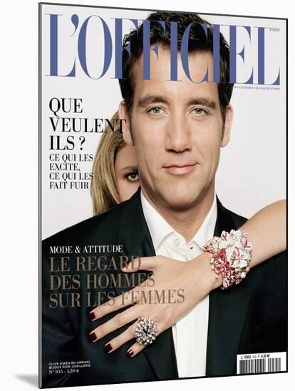 L'Officiel, May 2009 - Clive Owen Porte un Costume Giorgio Armani-Harri Peccinotti-Mounted Art Print