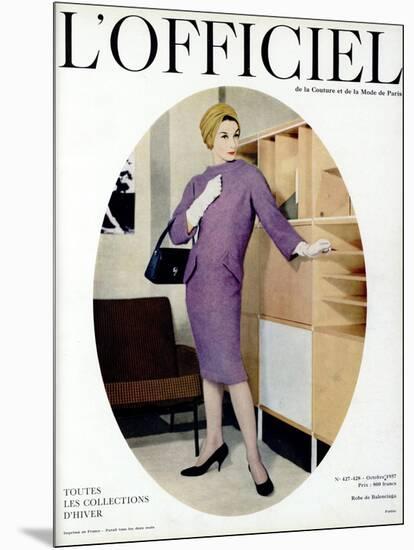 L'Officiel, October 1957 - Robe de Balenciaga-Philippe Pottier-Mounted Art Print