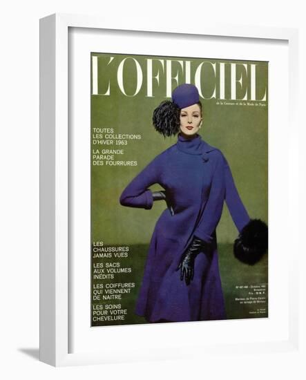 L'Officiel, October 1962 - Manteau de Pierre Cardin en Lainage de Moreau-Roland de Vassal-Framed Art Print