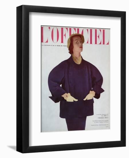 L'Officiel, September 1951 - Ensemble de Jean Lanvin (Castillo) en Velous Bambou de Raimon-Philippe Pottier-Framed Art Print