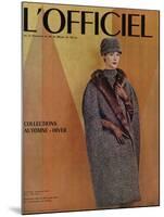 L'Officiel, September 1956 - Ensemble-Cape de Christian Dior en Arakweed de Rodier-Philippe Pottier-Mounted Art Print