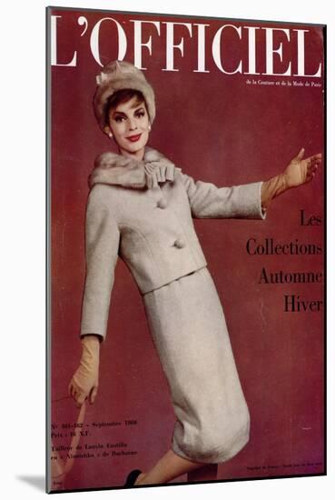 L'Officiel, September 1960 - Tailleur en Lanvin Castillo en Ninotchka de Ducharne-Arsac-Mounted Art Print