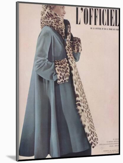 L'Officiel, Special Issue - Ensemble de Jacques Fai Lainage de Lajoin-Philippe Pottier-Mounted Art Print