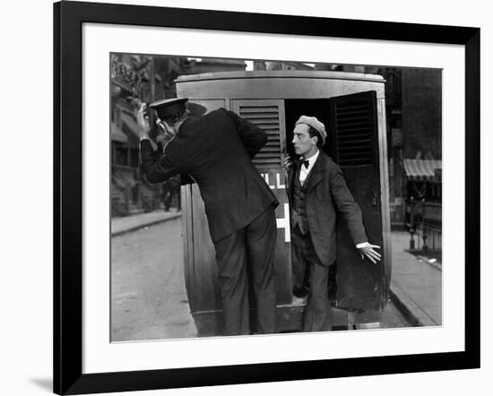 L'Operateur The Cameraman by EdwardSedgwick with Buster Keaton, 1928 Film muet --- Silent movie (b/-null-Framed Photo