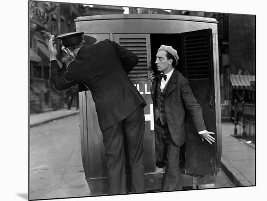 L'Operateur The Cameraman by EdwardSedgwick with Buster Keaton, 1928 Film muet --- Silent movie (b/-null-Mounted Photo