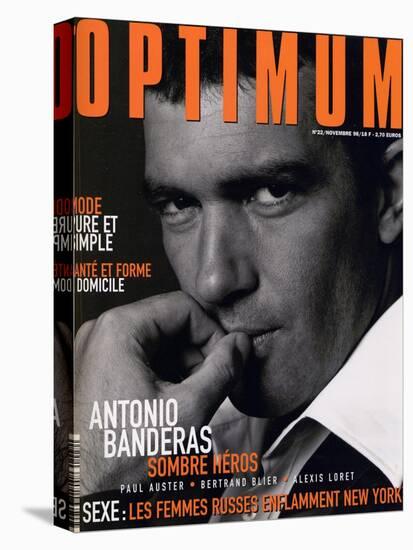 L'Optimum, November 1998 - Antonio Banderas Porte une Veste de Smoking et une Chemise Gucci-André Rau-Stretched Canvas