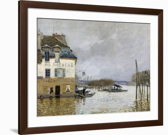 La barque pendant l'inondation à Port-Marly-Alfred Sisley-Framed Giclee Print