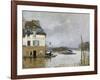 La barque pendant l'inondation à Port-Marly-Alfred Sisley-Framed Giclee Print