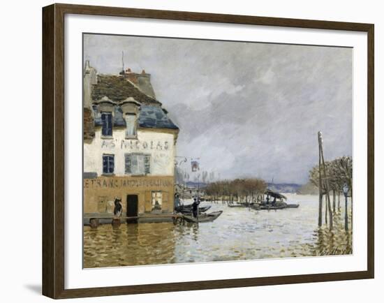 La barque pendant l'inondation à Port-Marly-Alfred Sisley-Framed Giclee Print