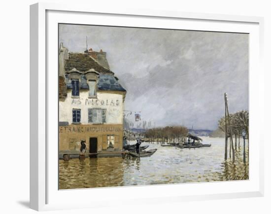 La barque pendant l'inondation à Port-Marly-Alfred Sisley-Framed Giclee Print