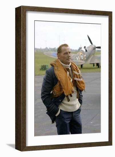 La bataille d'Angleterre ( Battle of Britain ) by GuyHamilton with Robert Shaw, 1969 (photo)-null-Framed Photo