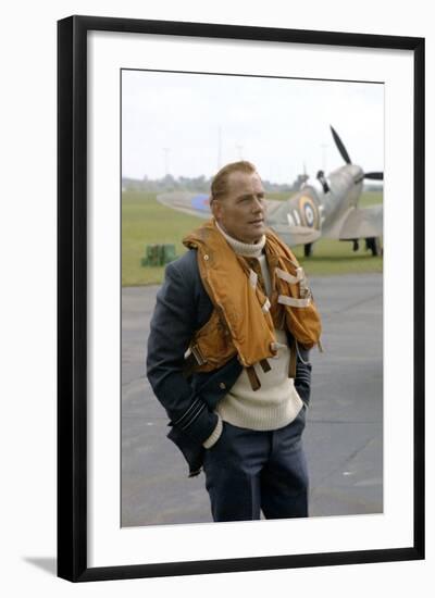 La bataille d'Angleterre ( Battle of Britain ) by GuyHamilton with Robert Shaw, 1969 (photo)-null-Framed Photo