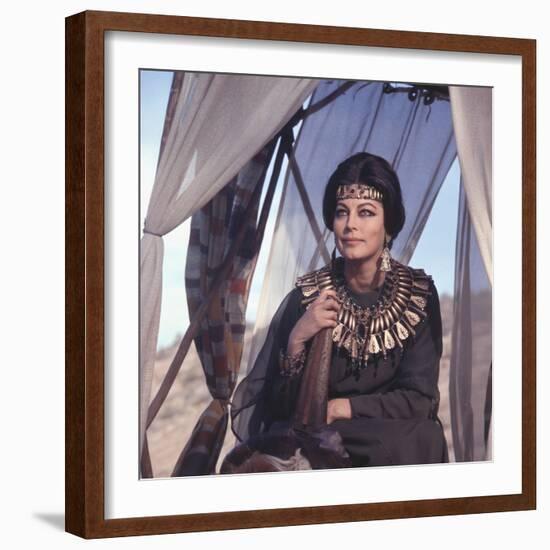 La Bible The Bible by JohnHuston with Ava Gardner, 1966 (photo)-null-Framed Photo