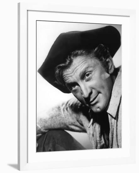 La captive aux yeux clairs THE BIG SKY by HowardHawks with Kirk Douglas, 1952 (b/w photo)-null-Framed Photo