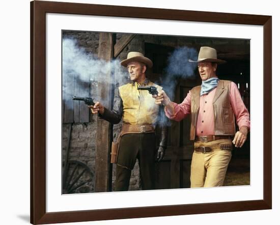 La caravane by feu THE WAR WAGON by Burt Kennedy with Kirk Douglas and John Wayne, 1967 (photo)-null-Framed Photo