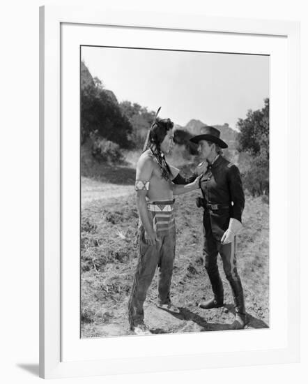 La Charge Fantastique THEY DIED WITH THEIR BOOTS ON by Raoul Walsh with Anthony Quinn and Errol fly-null-Framed Photo