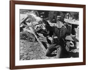 La Charge Fantastique THEY DIED WITH THEIR BOOTS ON by Raoul Walsh with Errol Flynn, 1941 (b/w phot-null-Framed Photo