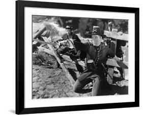 La Charge Fantastique THEY DIED WITH THEIR BOOTS ON by Raoul Walsh with Errol Flynn, 1941 (b/w phot-null-Framed Photo