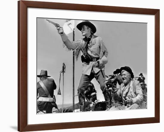 La Charge Fantastique THEY DIED WITH THEIR BOOTS ON by Raoul Walsh with Errol Flynn, 1941 (b/w phot-null-Framed Photo