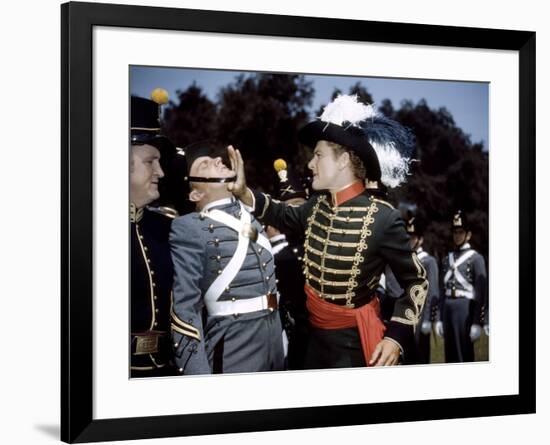 La Charge Fantastique THEY DIED WITH THEIR BOOTS ON by Raoul Walsh with Joe Sawyer, Arthur Kennedy -null-Framed Photo