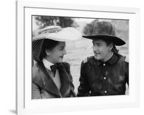 La Charge Fantastique THEY DIED WITH THEIR BOOTS ON by Raoul Walsh with Olivia by Havilland and Err-null-Framed Photo