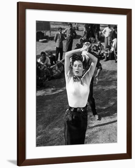 La Comtesse aux pieds nus THE BAREFOOT CONTESSA by Joseph L. Mankiewicz with Ava Gardner, 1954 (pho-null-Framed Photo