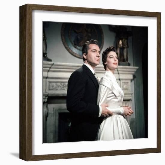 La Comtesse aux pieds nus THE BAREFOOT CONTESSA by Joseph L. Mankiewicz with Rossano Brazzi and Ava-null-Framed Photo