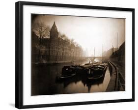 La Conciergerie et la Seine, Brouillard en Hiver, 1923-Eugène Atget-Framed Photographic Print