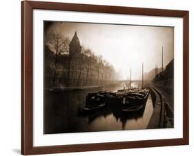 La Conciergerie et la Seine, Brouillard en Hiver, 1923-Eugène Atget-Framed Photographic Print