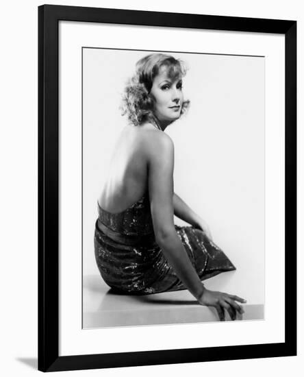 La courtisane SUSAN LENOX by Robert Z Leonard with Greta Garbo, 1931 (b/w photo)-null-Framed Photo