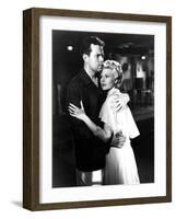 La Dame by Shanghai THE LADY FROM SHANGHAI by OrsonWelles with Orson Welles and Rita Hayworth, 1947-null-Framed Photo