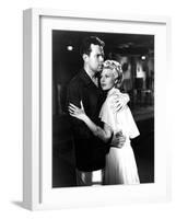 La Dame by Shanghai THE LADY FROM SHANGHAI by OrsonWelles with Orson Welles and Rita Hayworth, 1947-null-Framed Photo