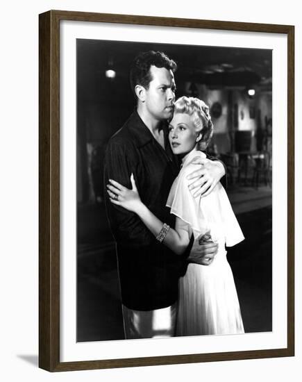 La Dame by Shanghai THE LADY FROM SHANGHAI by OrsonWelles with Orson Welles and Rita Hayworth, 1947-null-Framed Photo