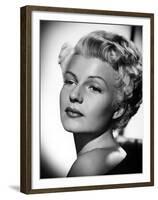 La Dame by Shanghai THE LADY FROM SHANGHAI by OrsonWelles with Rita Hayworth, 1947 (b/w photo)-null-Framed Photo