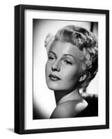 La Dame by Shanghai THE LADY FROM SHANGHAI by OrsonWelles with Rita Hayworth, 1947 (b/w photo)-null-Framed Photo