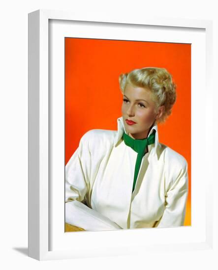 La Dame by Shanghai THE LADY FROM SHANGHAI by OrsonWelles with Rita Hayworth, 1947 (photo)-null-Framed Photo