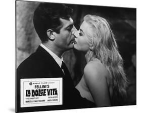 La dolce vita (1960)-null-Mounted Photo