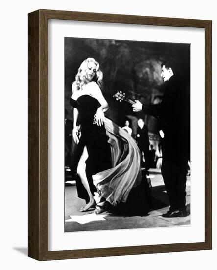 La Dolce Vita, Anita Ekberg, 1960-null-Framed Photo