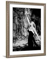 La Dolce Vita, Anita Ekberg, 1960-null-Framed Photo