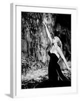 La Dolce Vita, Anita Ekberg, 1960-null-Framed Photo