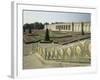 La façade du Grand Trianon, et le parterre du jardin haut (prise de vue dans les années 80)-null-Framed Giclee Print