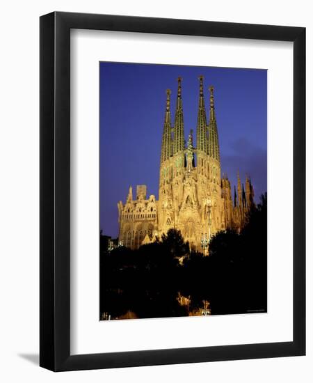 La Familia Cathedral, Barcelona, Spain-Jon Arnold-Framed Photographic Print