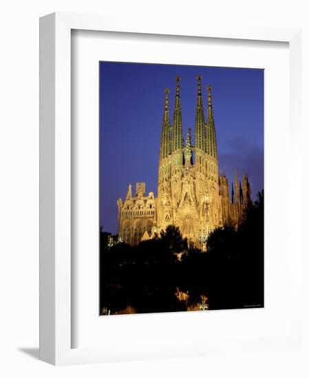 La Familia Cathedral, Barcelona, Spain-Jon Arnold-Framed Photographic Print